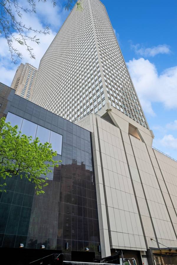 111 E Chestnut ST #56AB, Chicago, IL 60611