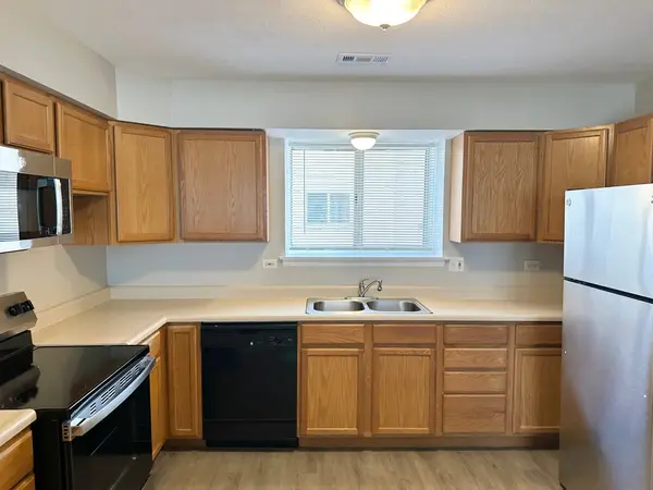 1003 TAFT AVE #2A, Wheaton, IL 60187