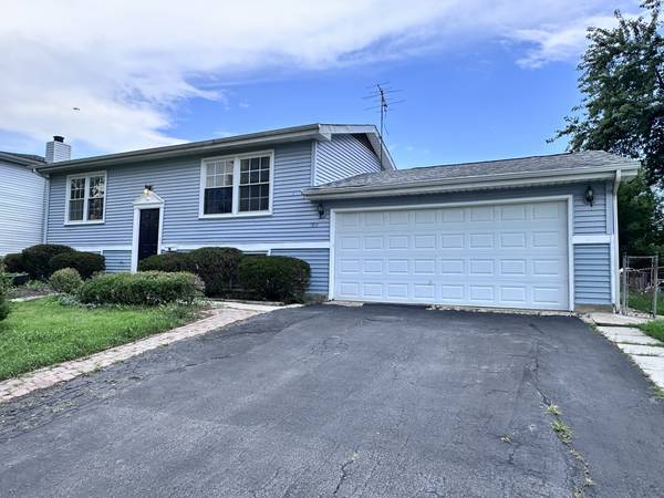 7019 Chestnut ST, Hanover Park, IL 60133
