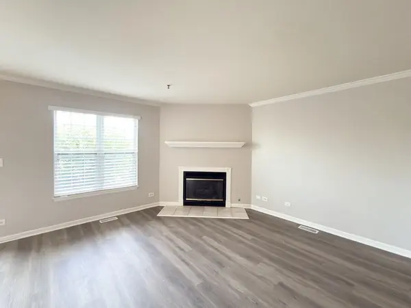 5S525 Scots DR #6E, Naperville, IL 60563