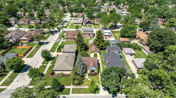 1952 Manchester AVE, Westchester, IL 60154