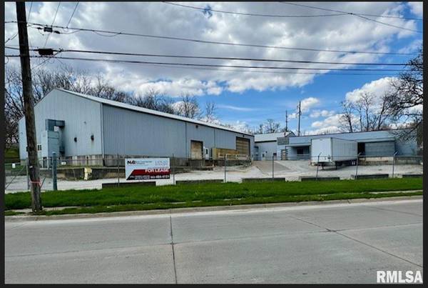 2902 INDIAN RD, Davenport, IA 52802