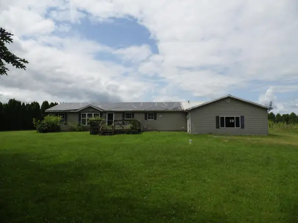 2621 N Us Highway 421,  Medaryville,  IN 47957