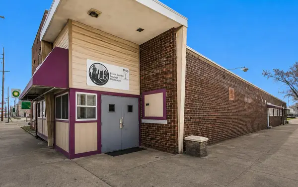 801 E Chicago AVE, East Chicago, IN 46312
