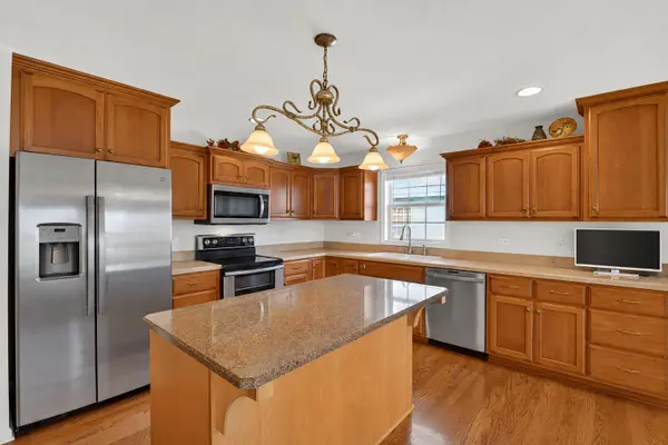 1351 Dalemont WAY, Dyer, IN 46311