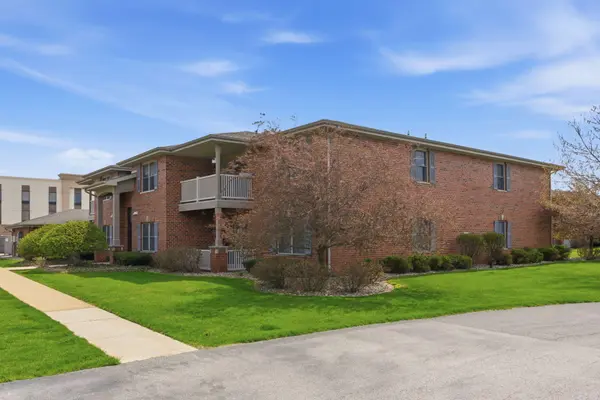 644 Cambridge Court #2a, Munster, IN 46321