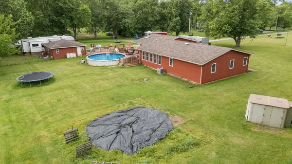 665 N 700, Hobart, IN 46342
