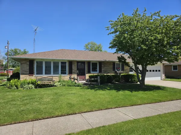 111 David CT, La Porte, IN 46350