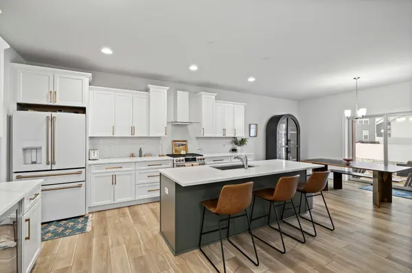 9765 Beacon Pointe LN, Cedar Lake, IN 46303