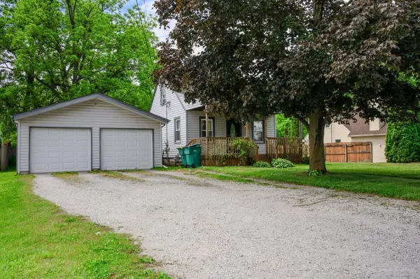 751 W 73rd AVE, Merrillville, IN 46410