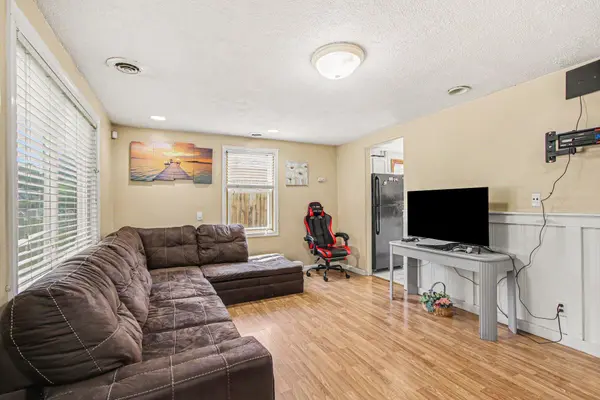 2933 Cleveland AVE, Michigan City, IN 46360