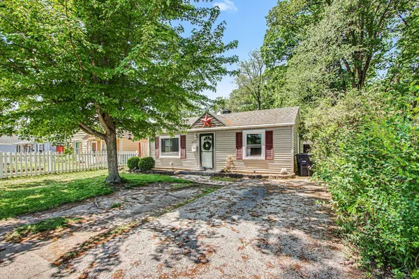 2933 Cleveland AVE, Michigan City, IN 46360