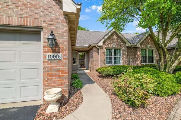 10016 Wildwood LN, Highland, IN 46322