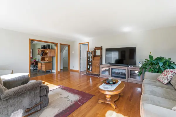1122 Devonshire ST, Hobart, IN 46342