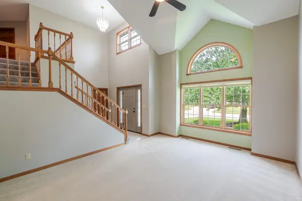 300 Sandpiper Drive, Chesterton, IN 46304