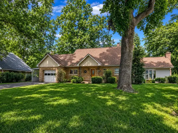 131 Westchester Court,  Chesterton,  IN 46304