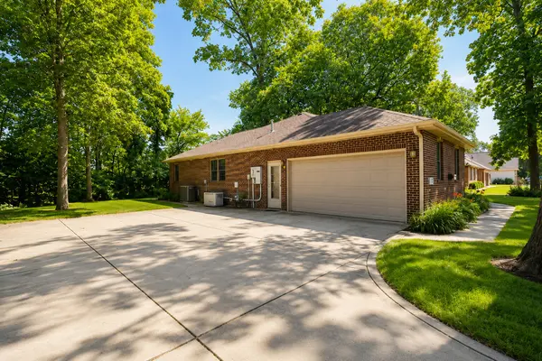 507 Eastwood Drive, Kouts, IN 46347