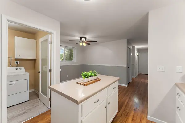 1253 Millpond RD, Valparaiso, IN 46385
