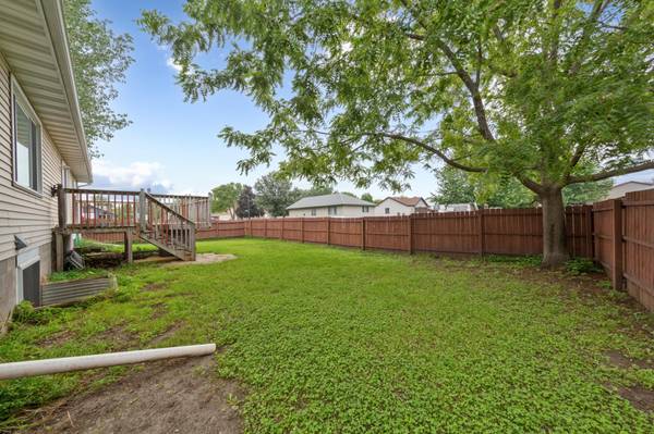 1905 Prairie LN NE, Owatonna, MN 55060
