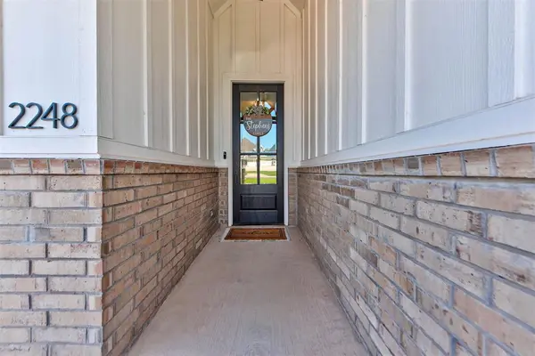 2248 Ridge Pine RD, Edmond, OK 73034
