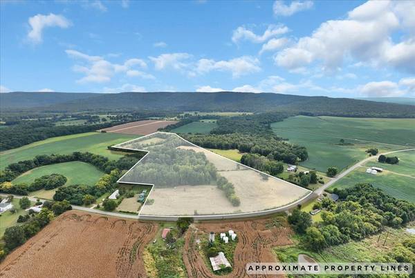 8084 Old Alto Hwy, Decherd, TN 37324
