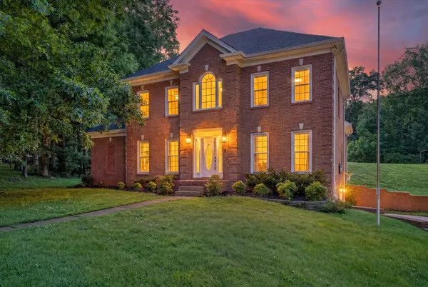 950 Ridgewood Dr, Clarksville, TN 37043