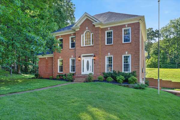 950 Ridgewood Dr, Clarksville, TN 37043