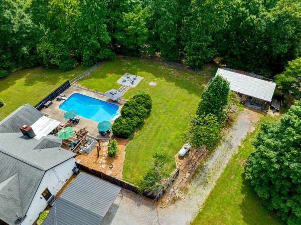2552 Farms Cir, Woodlawn, TN 37191