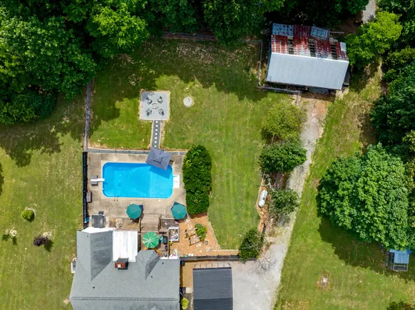 2552 Farms Cir, Woodlawn, TN 37191