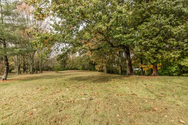 5216 Roxborough Dr, Hermitage, TN 37076