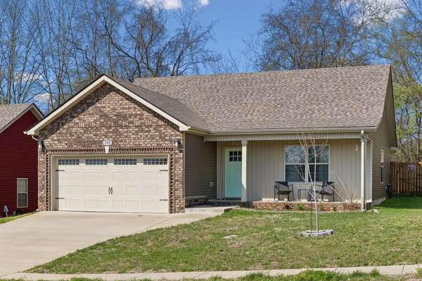 833 Lutz Ln, Clarksville, TN 37042