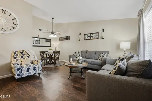 2743 Colonial Drive #APT 205, Pigeon Forge, TN 37863