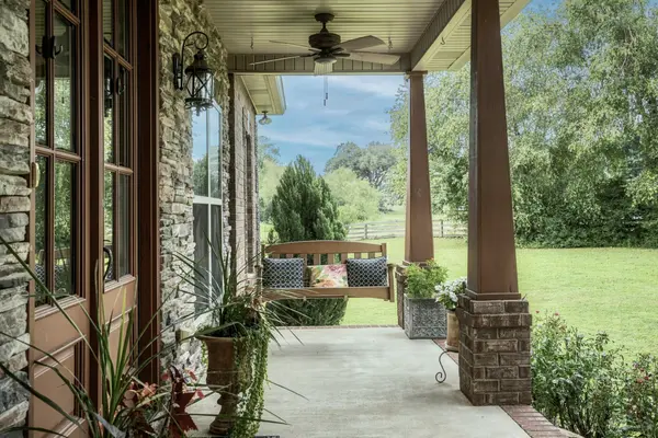 636 Greene Dr, Lebanon, TN 37087