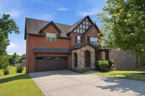 208 Valley Bend Dr, Nashville, TN 37214
