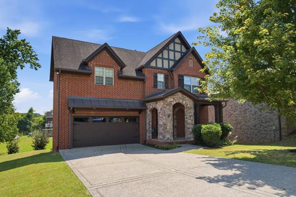 208 Valley Bend Dr, Nashville, TN 37214