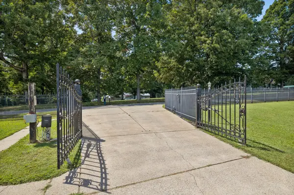 1310 Bakers Work Rd, Burns, TN 37029