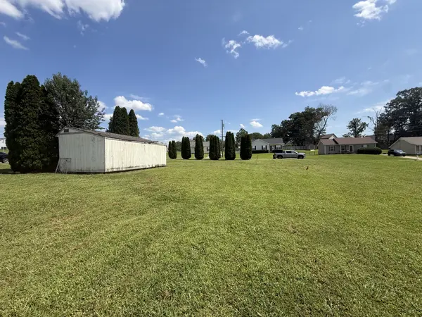 3382 Summerfield Dr, Clarksville, TN 37042