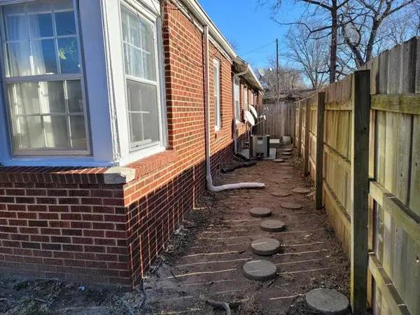 3201 E Skinner St, Wichita, KS 67218-3942