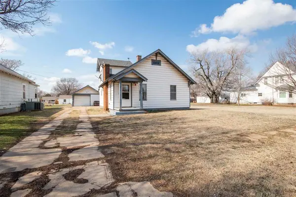 834 N Springfield Ave, Anthony, KS 67003