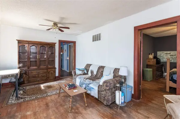 834 N Springfield Ave, Anthony, KS 67003