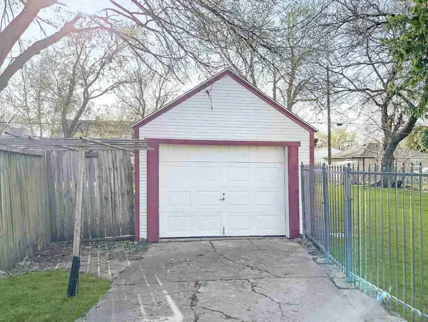 655 N Erie St, Wichita, KS 67214