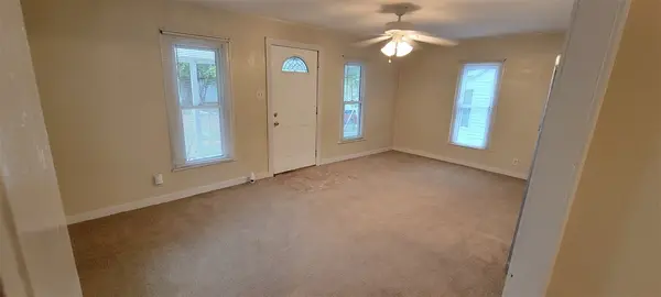 320 W Jefferson Ave, Arkansas City, KS 67005