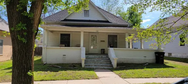 218 N 1st, Arkansas City, KS 67005