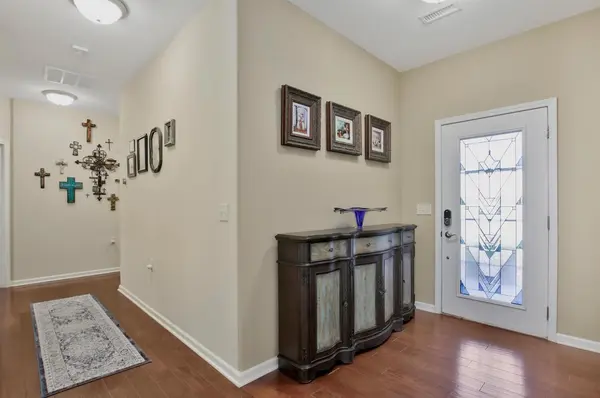 2531 N FAIRWAY CIR, Derby, KS 67037