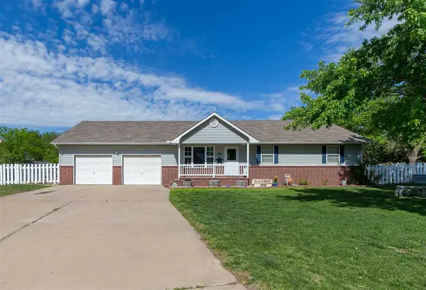 304 N Howard, Mount Hope, KS 67108