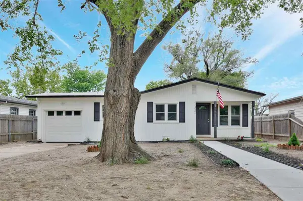 3521 S Everett St, Wichita, KS 67217