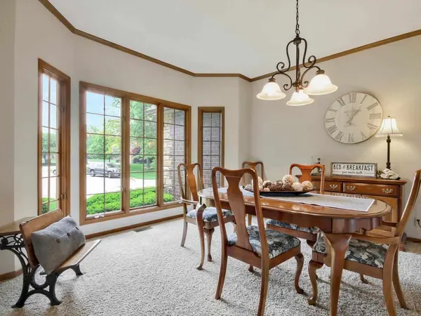 619 Glendevon Pl, Andover, KS 67002