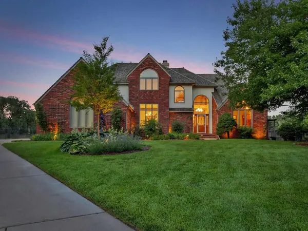 1136 N LINDEN CIR, Wichita, KS 67206