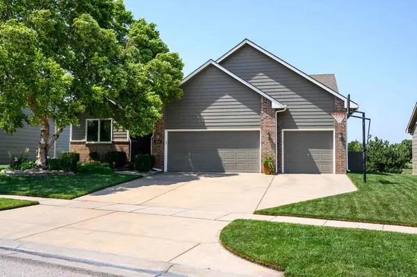 8214 W 34th St N, Wichita, KS 67205