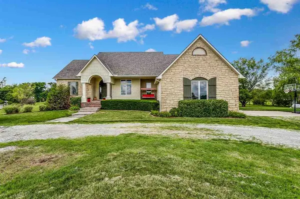 2201 N 189th Cir N, Colwich, KS 67030
